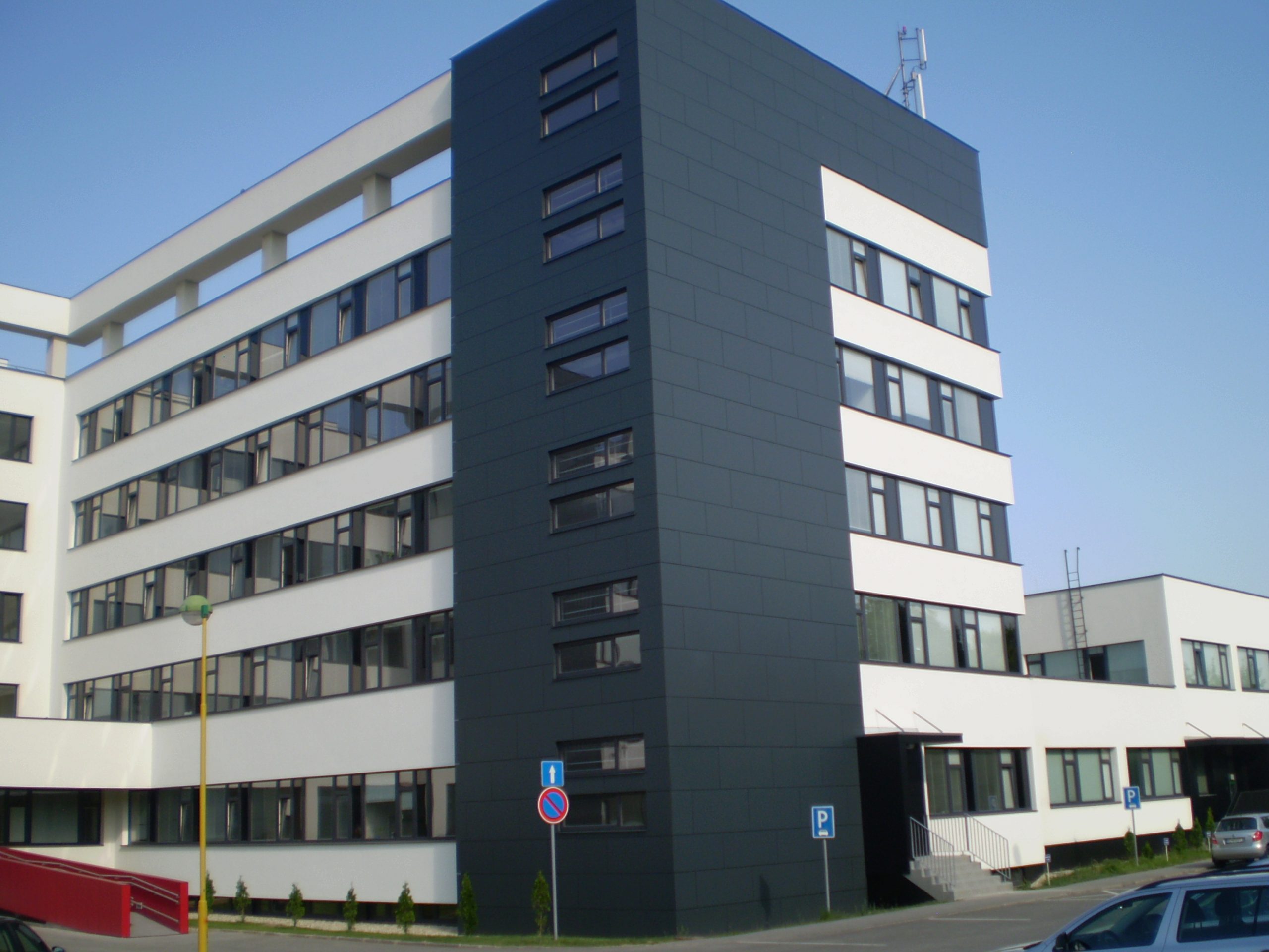 Administratívna budova Košice (fasády)