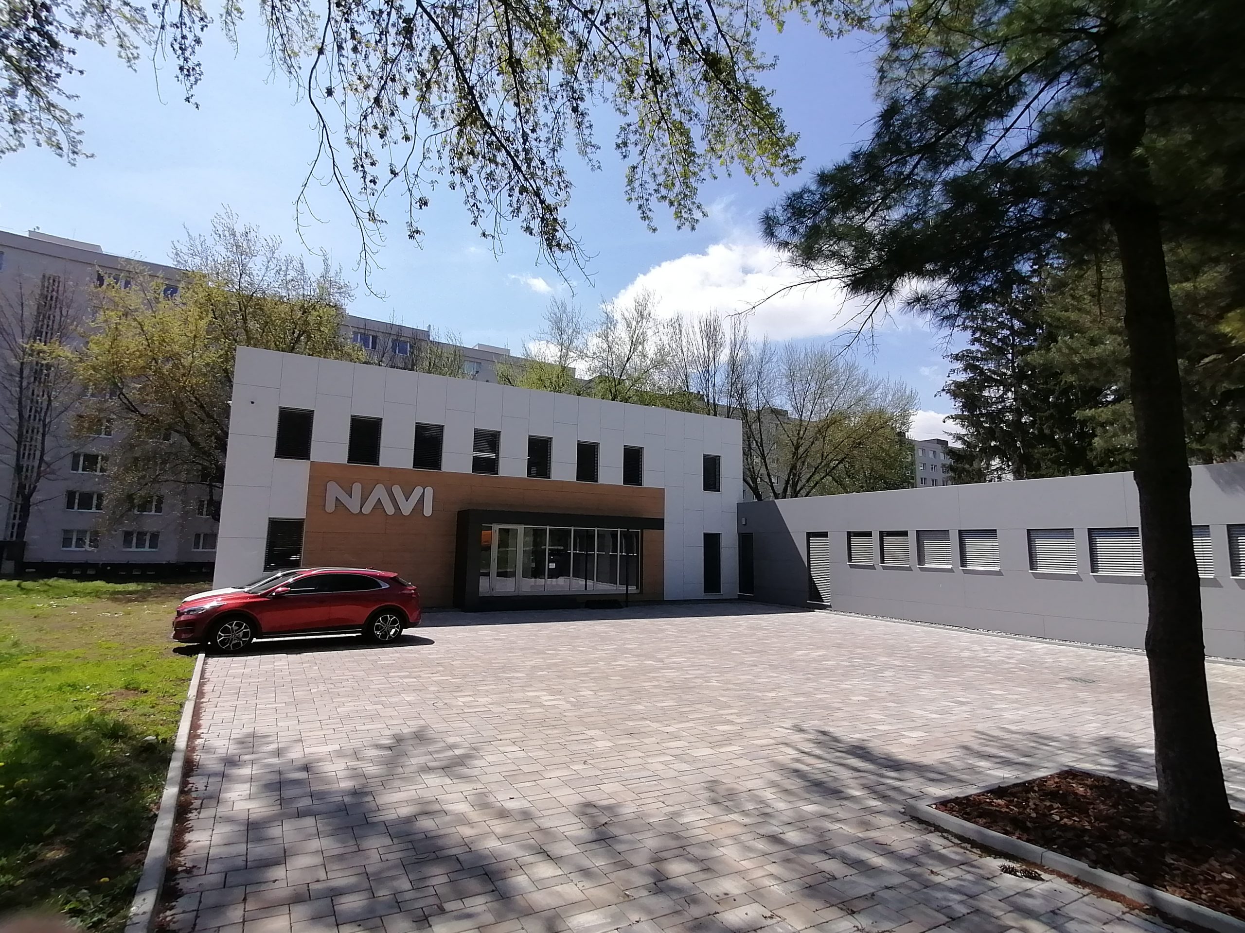 Administratívna budova Navi Prievidza (fasády)