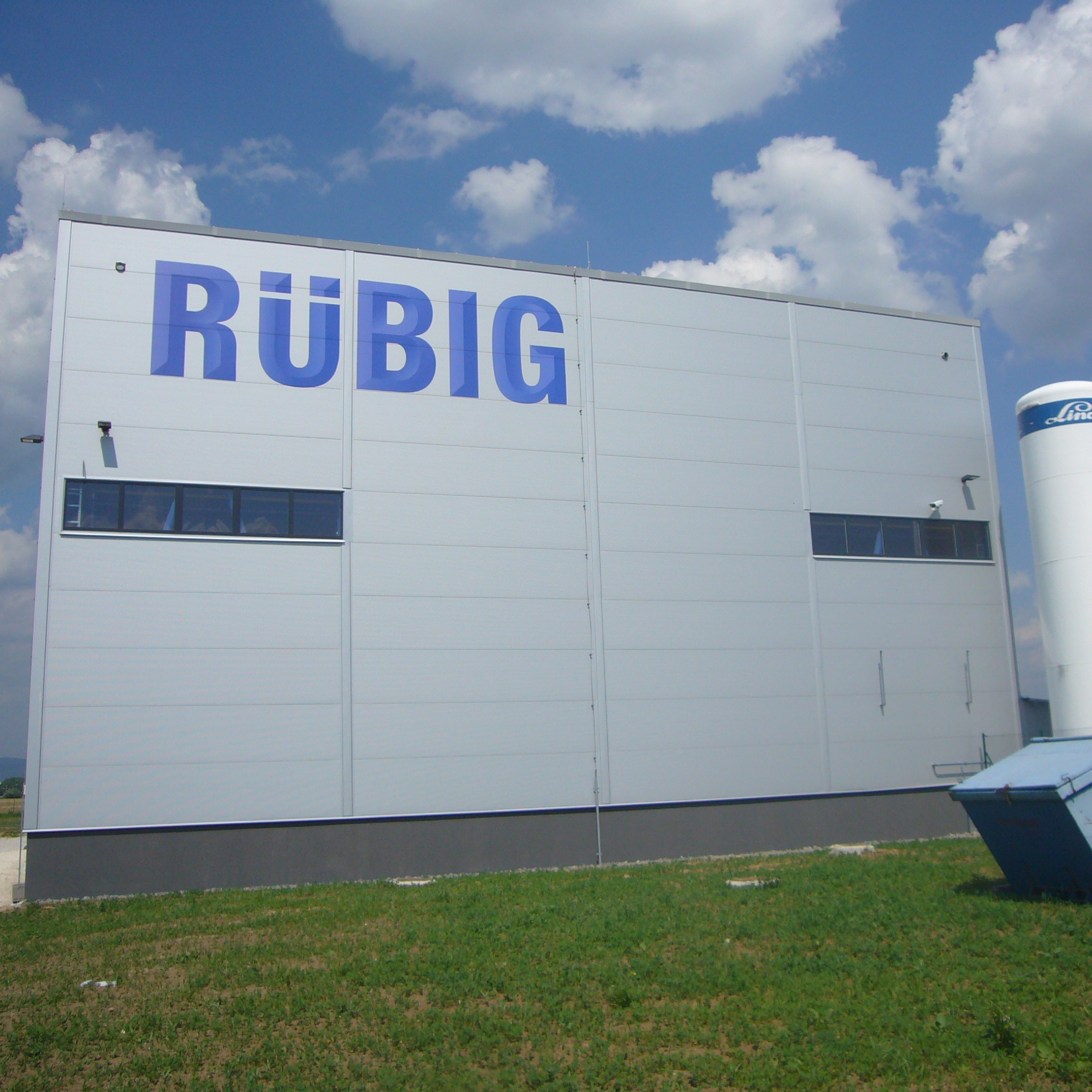 Výrobná hala Rübig Prievidza (fasády)